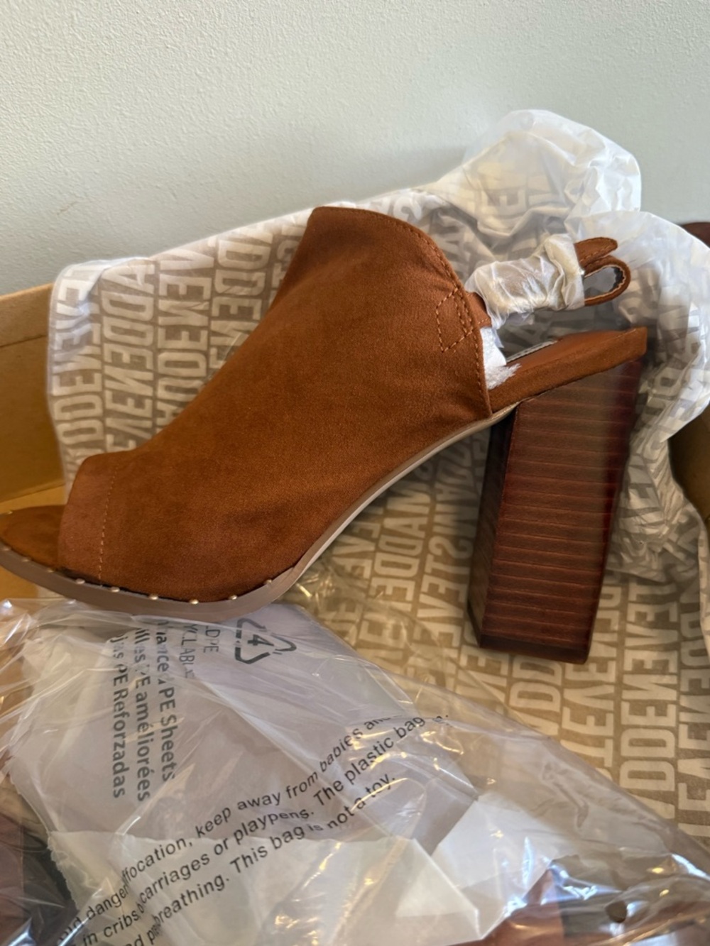 Steve Madden Interrupt brown suede peep toe heel studded NEW - Picture 2 of 8